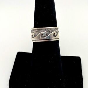 Sterling Silver Thick Wave Band 925 Ring Size 6.5